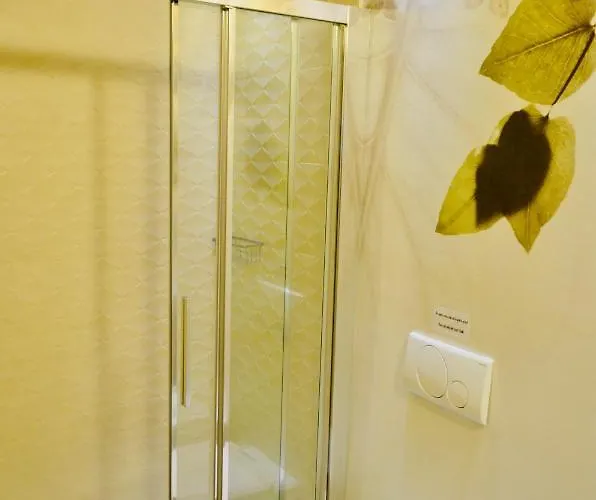 לינה וארוחת בוקר Arvian 3*