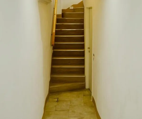 Arvian לינה וארוחת בוקר בארי